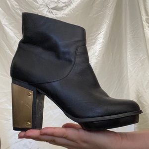 Steve Madden black booties